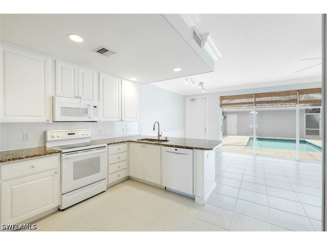 6124 Towncenter Circle Naples FL 34119 226017030 image5