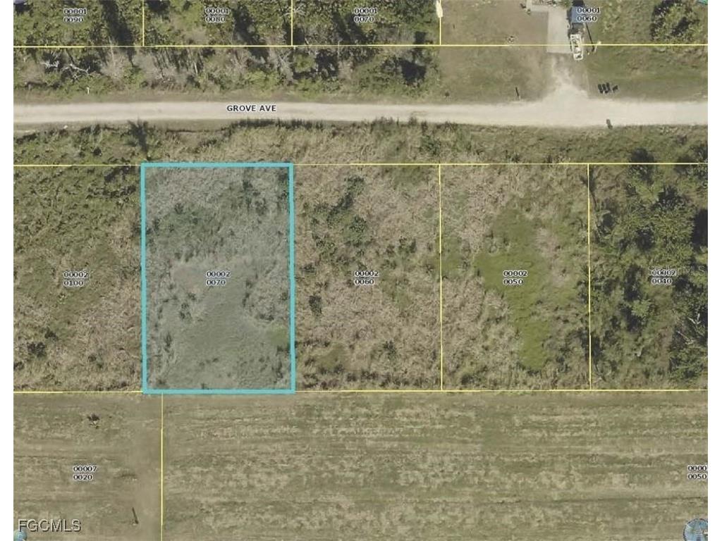 6127 Grove Avenue Bokeelia FL 33922 2025021132 image1