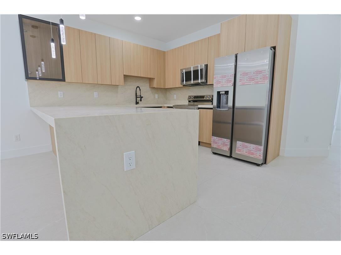 613/615 W 12th Street Lehigh Acres FL 33972 226015883 image7