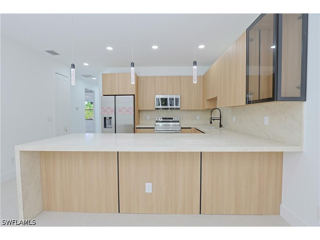 613/615 W 12th Street Lehigh Acres FL 33972 226015883 image8