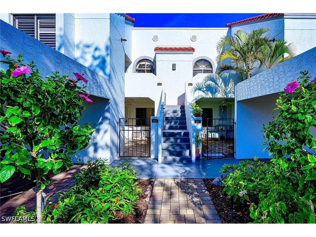 613 Beachwalk Circle #J Naples FL 34108 226021660 image4