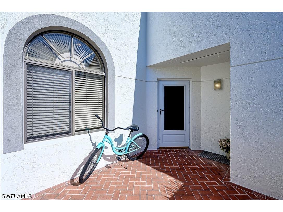 613 Beachwalk Circle #J Naples FL 34108 226021660 image5