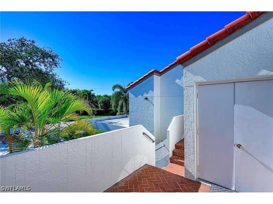 613 Beachwalk Circle #J Naples FL 34108 226021660 image6