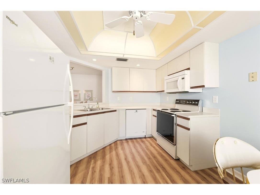 613 Beachwalk Circle #J-102 Naples FL 34108 226007011 image10