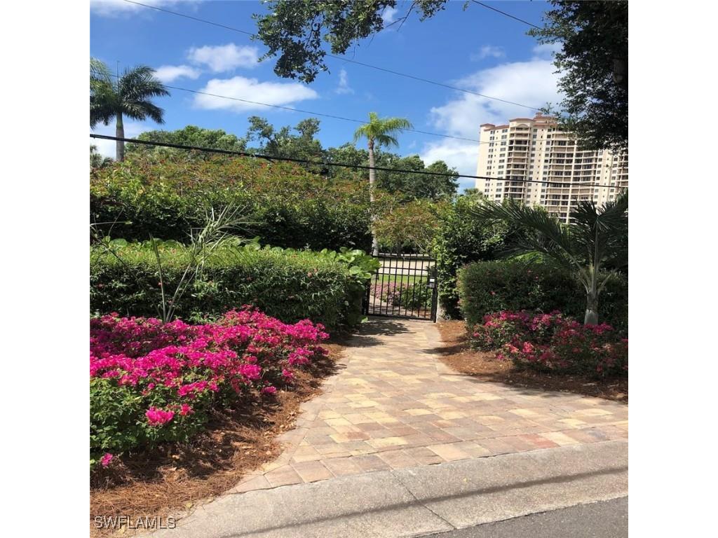 613 Beachwalk Circle #J-204 Naples FL 34108 225071602 image12