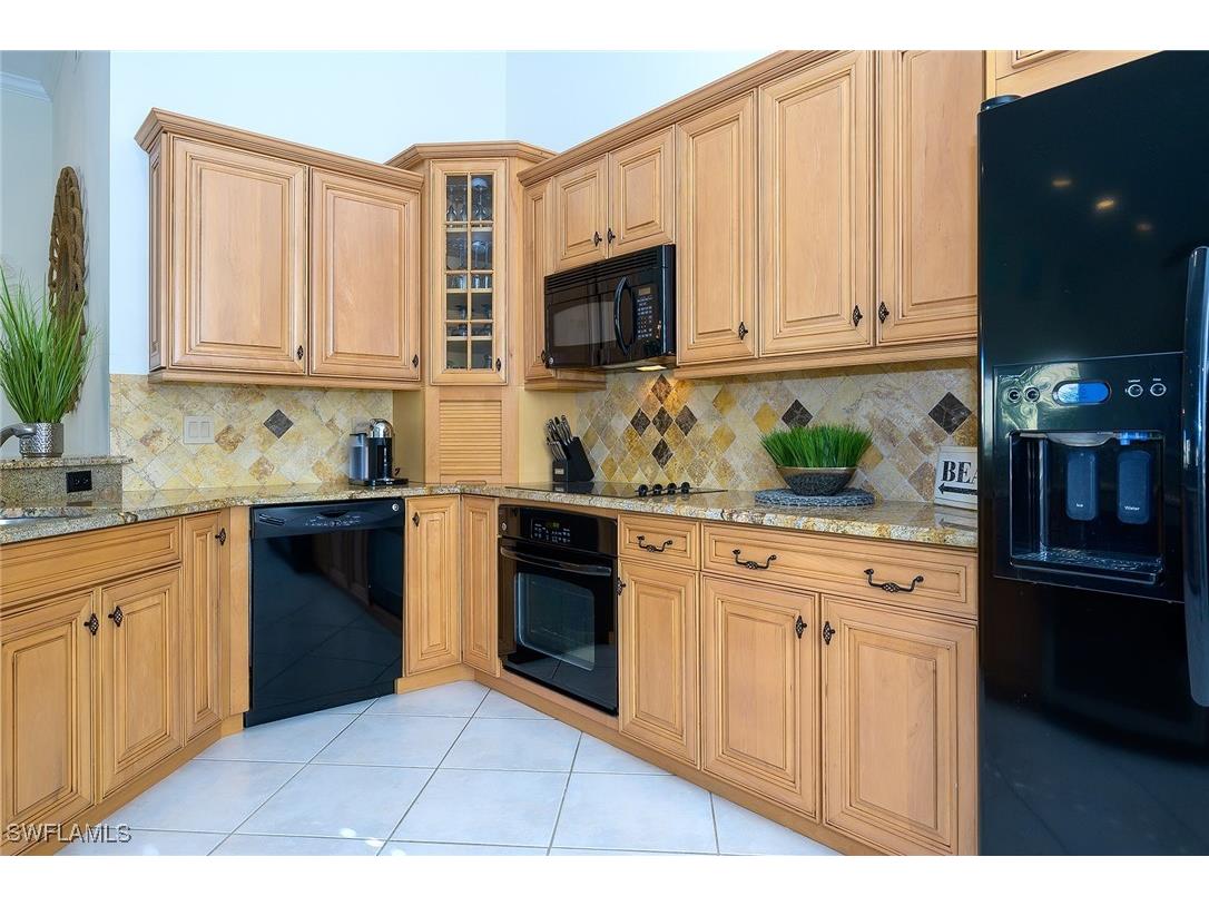 613 Beachwalk Circle #J-204 Naples FL 34108 225071602 image13