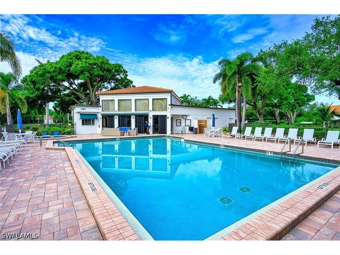613 Beachwalk Circle #J-204 Naples FL 34108 225071602 image40