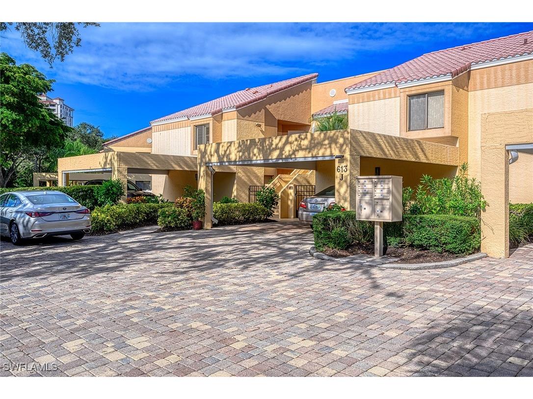 613 Beachwalk Circle #J-204 Naples FL 34108 225071602 image8