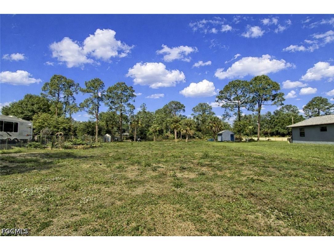 613 Cleveland Avenue Lehigh Acres FL 33972 2026015300 image1