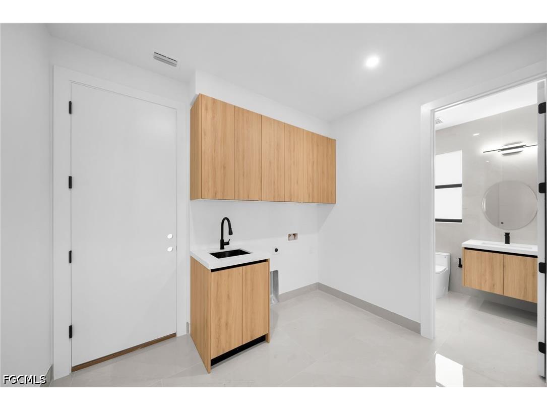 613 Gleason Parkway Cape Coral FL 33914 2026012378 image18