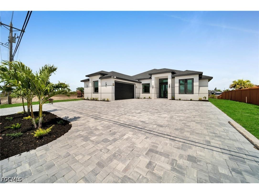 613 Gleason Parkway Cape Coral FL 33914 2026012378 image3