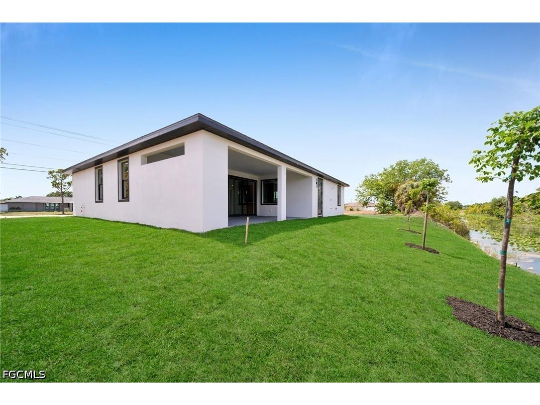613 Gleason Parkway Cape Coral FL 33914 2026012378 image38