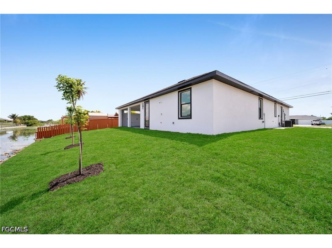 613 Gleason Parkway Cape Coral FL 33914 2026012378 image40