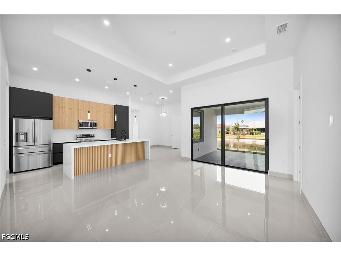 613 Gleason Parkway Cape Coral FL 33914 2026012378 image6