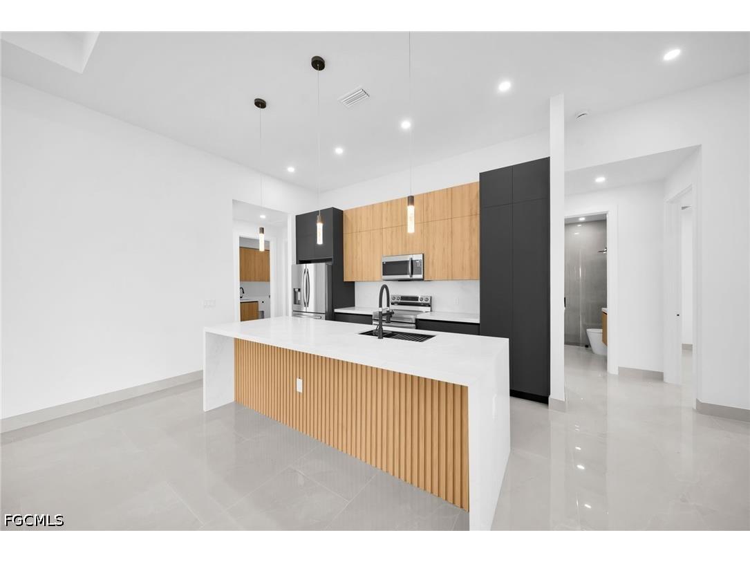 613 Gleason Parkway Cape Coral FL 33914 2026012378 image8