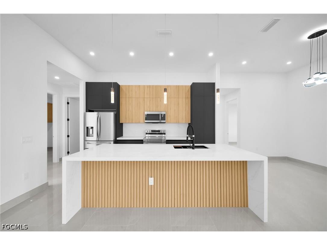 613 Gleason Parkway Cape Coral FL 33914 2026012378 image9