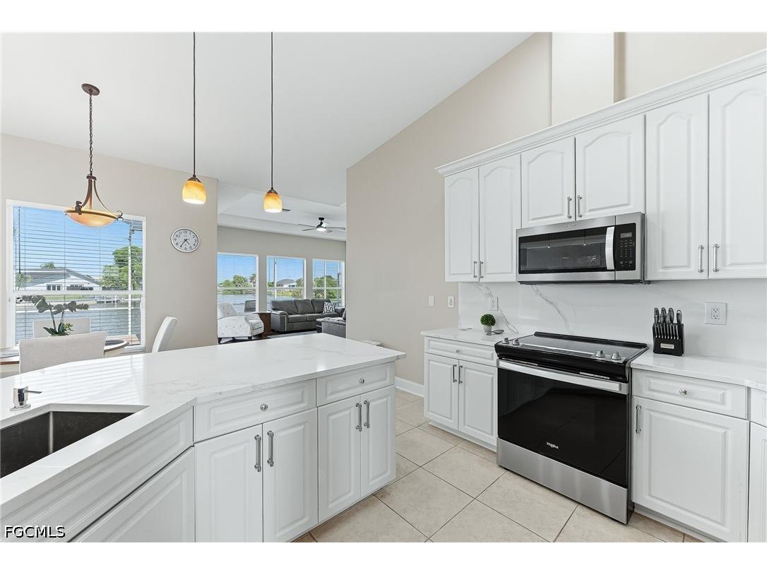 613 SE 4th Place Cape Coral FL 33990 2026023055 image14