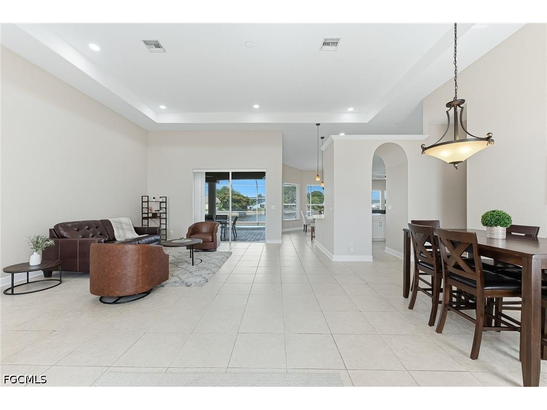 613 SE 4th Place Cape Coral FL 33990 2026023055 image3
