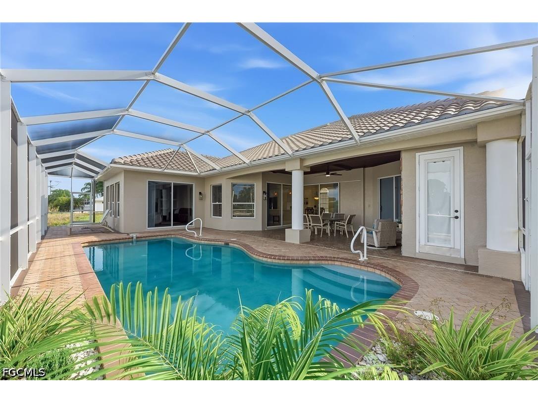 613 SE 4th Place Cape Coral FL 33990 2026023055 image39