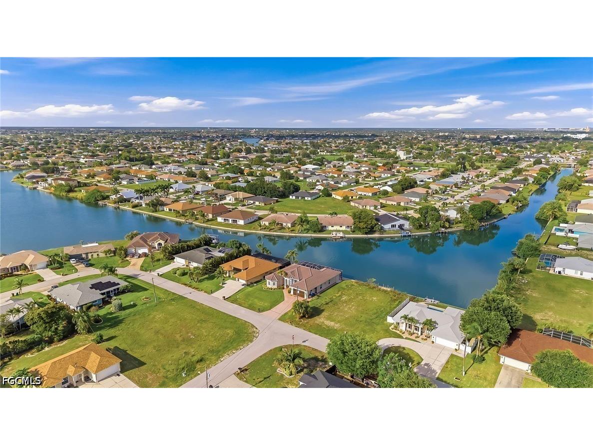 613 SE 4th Place Cape Coral FL 33990 2026023055 image45