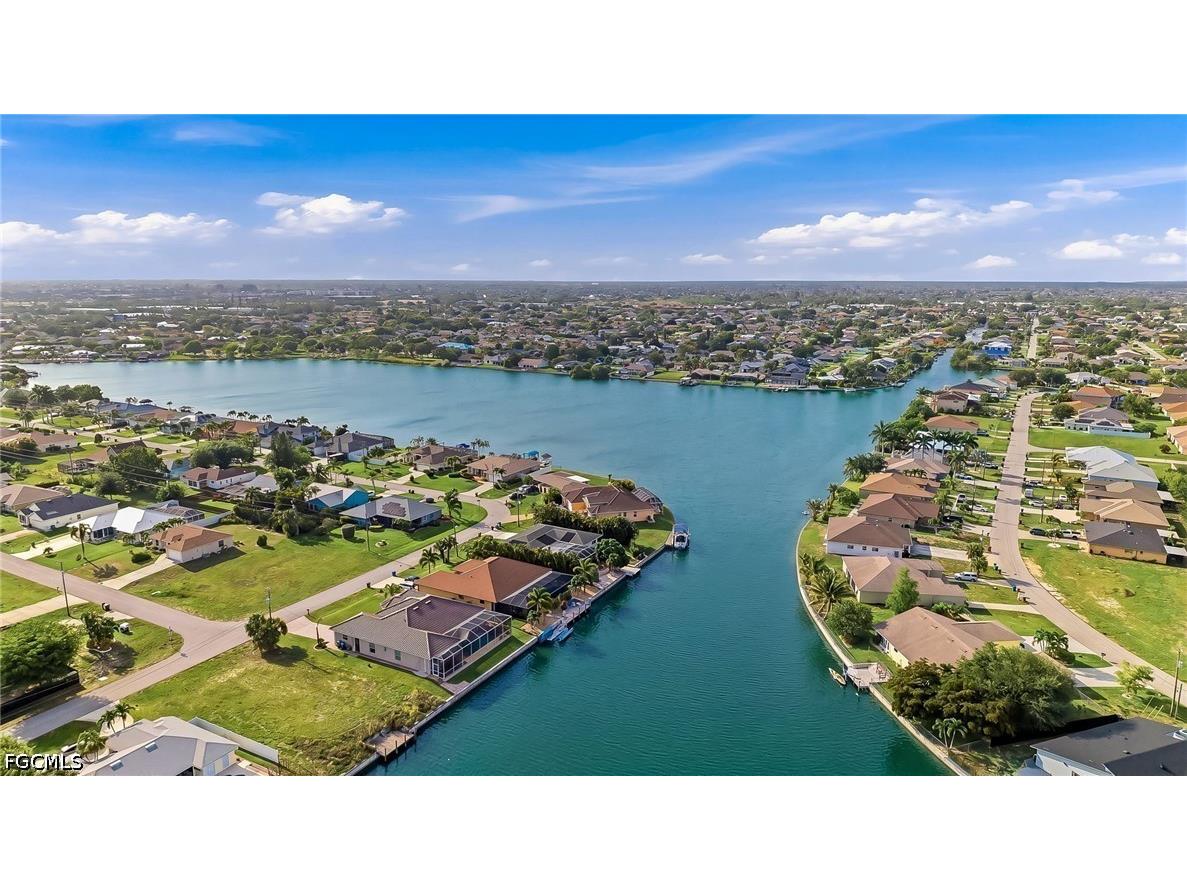 613 SE 4th Place Cape Coral FL 33990 2026023055 image47