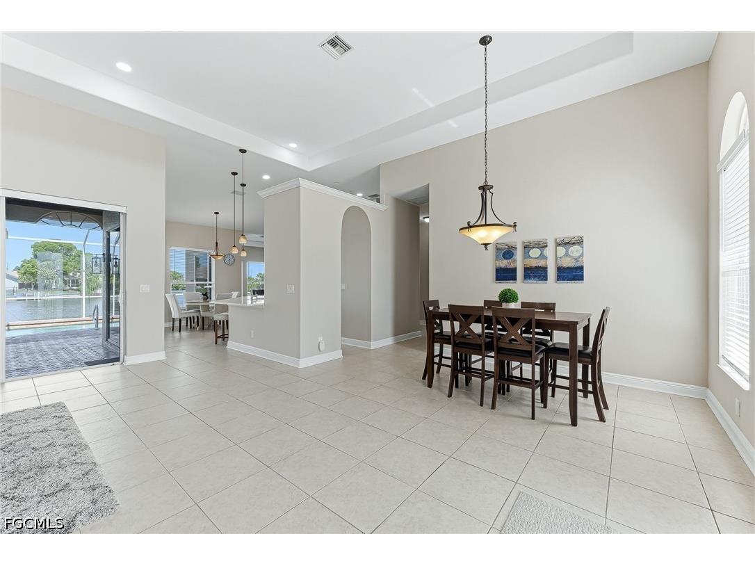 613 SE 4th Place Cape Coral FL 33990 2026023055 image5