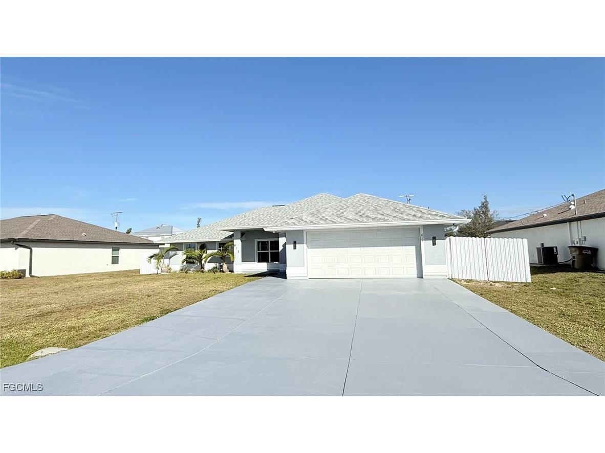 613 SW 13th Terrace Cape Coral FL 33991 2026002975 image1