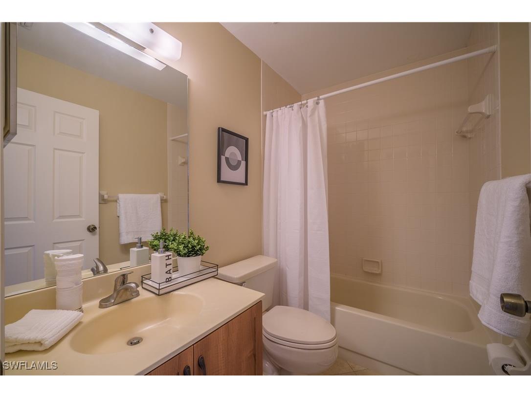 613 Squire Circle #204 Naples FL 34104 226005088 image21