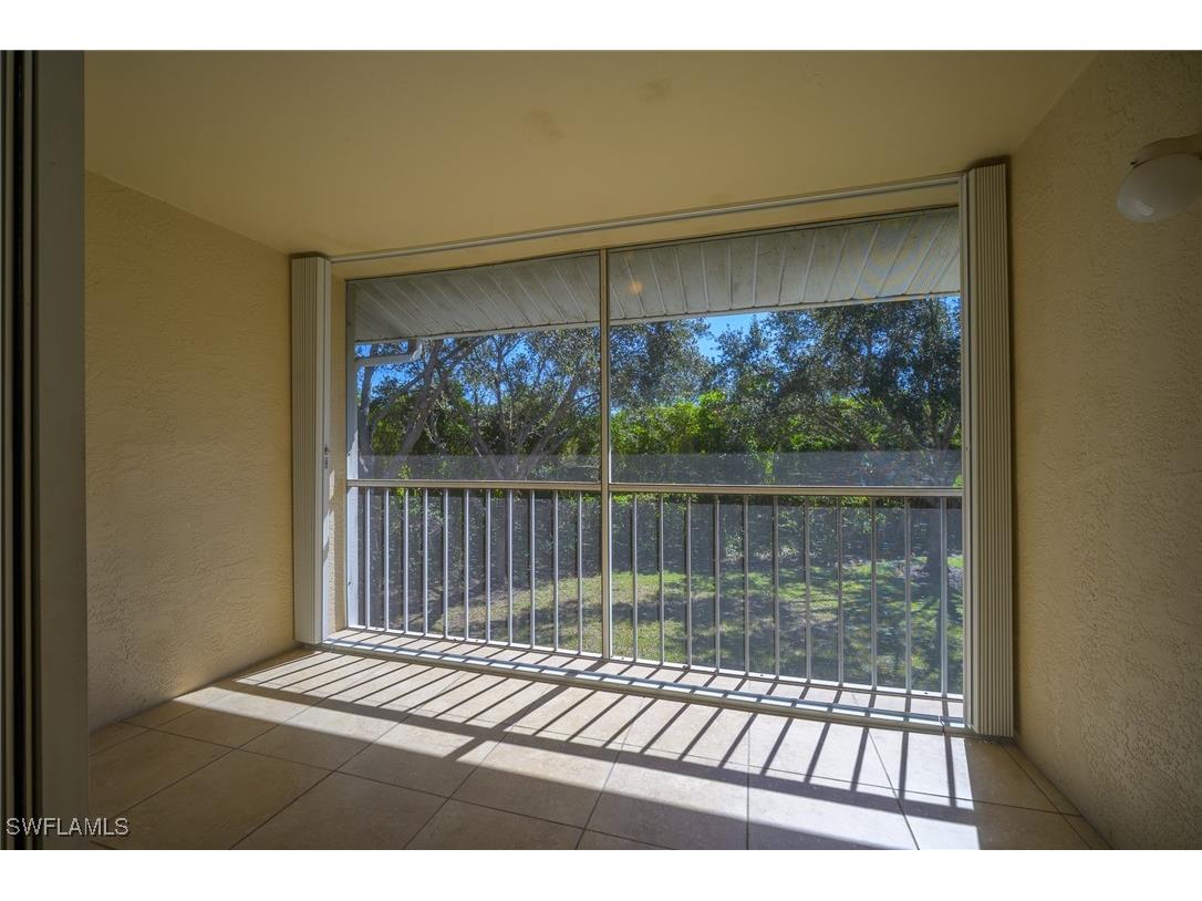 613 Squire Circle #204 Naples FL 34104 226005088 image25