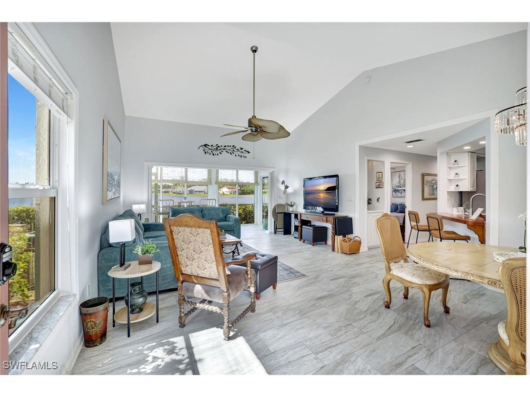 613 Windsor Square #101 Naples FL 34104 225074611 image8