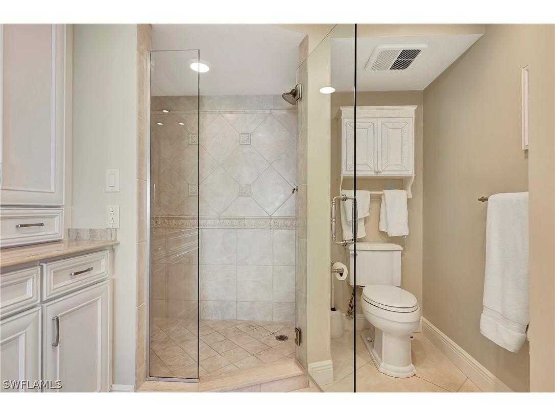 6131 Pelican Bay Boulevard #7 Naples FL 34108 226009176 image16