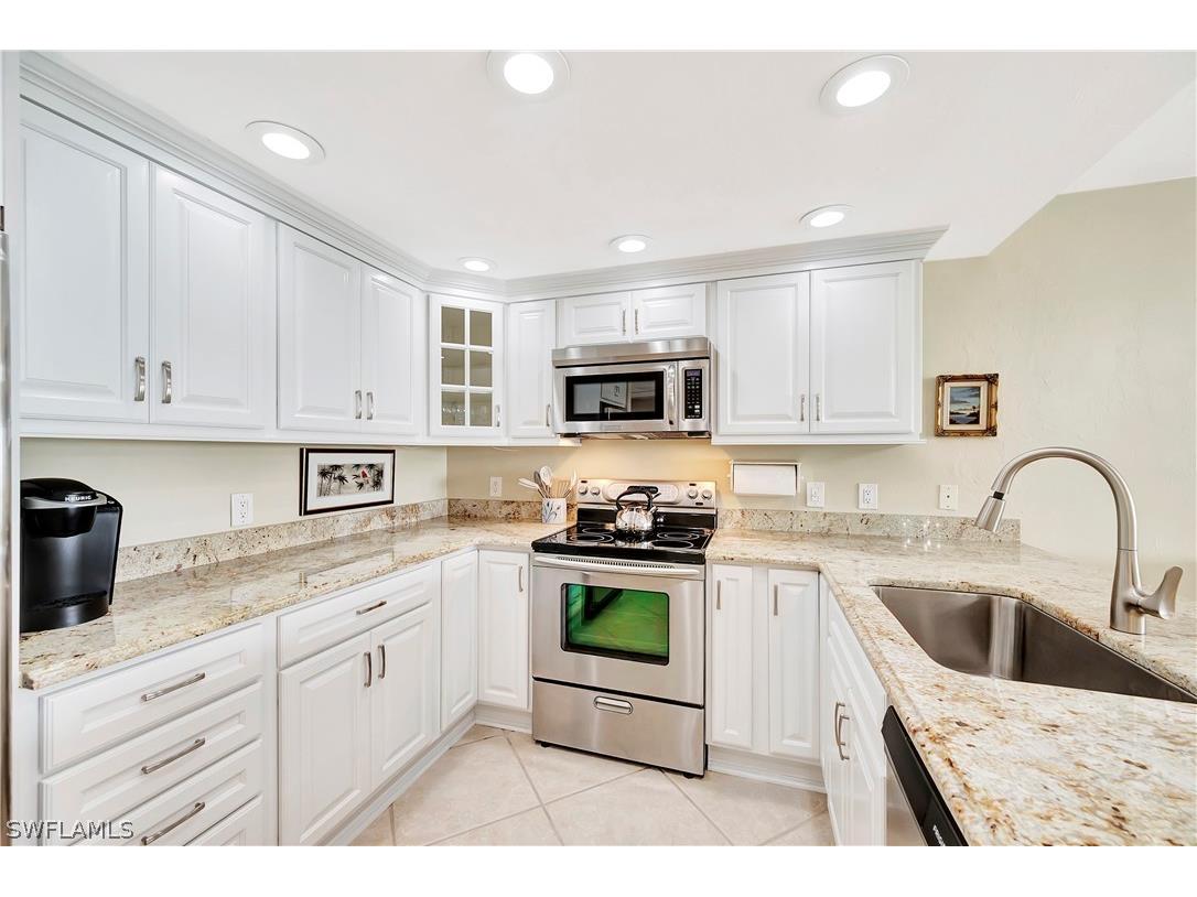 6131 Pelican Bay Boulevard #7 Naples FL 34108 226009176 image8
