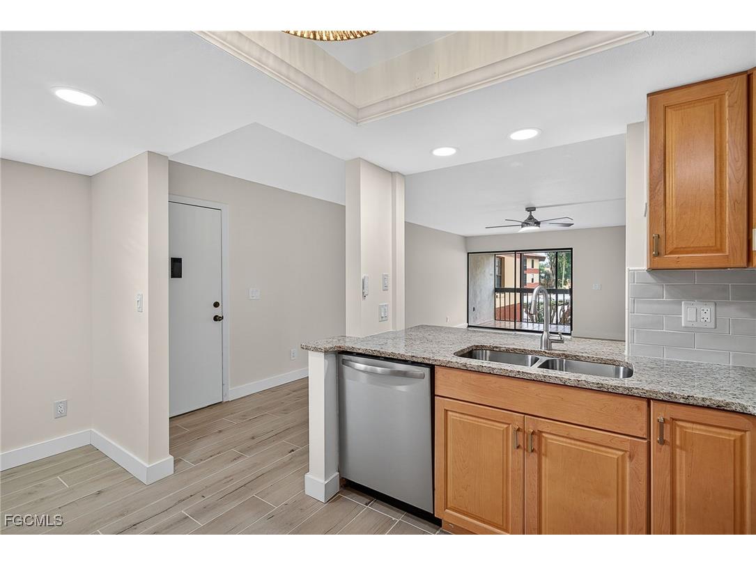 6136 Whiskey Creek Drive #518 Fort Myers FL 33919 2025004328 image8