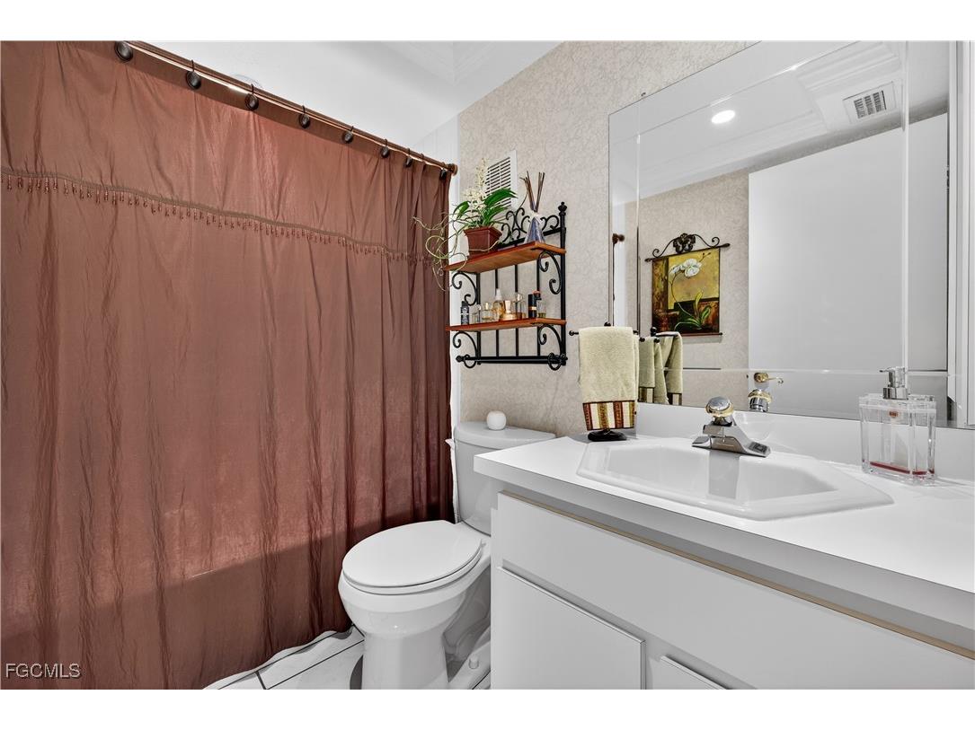 6136 Whiskey Creek Drive #520 Fort Myers FL 33919 2025021872 image23