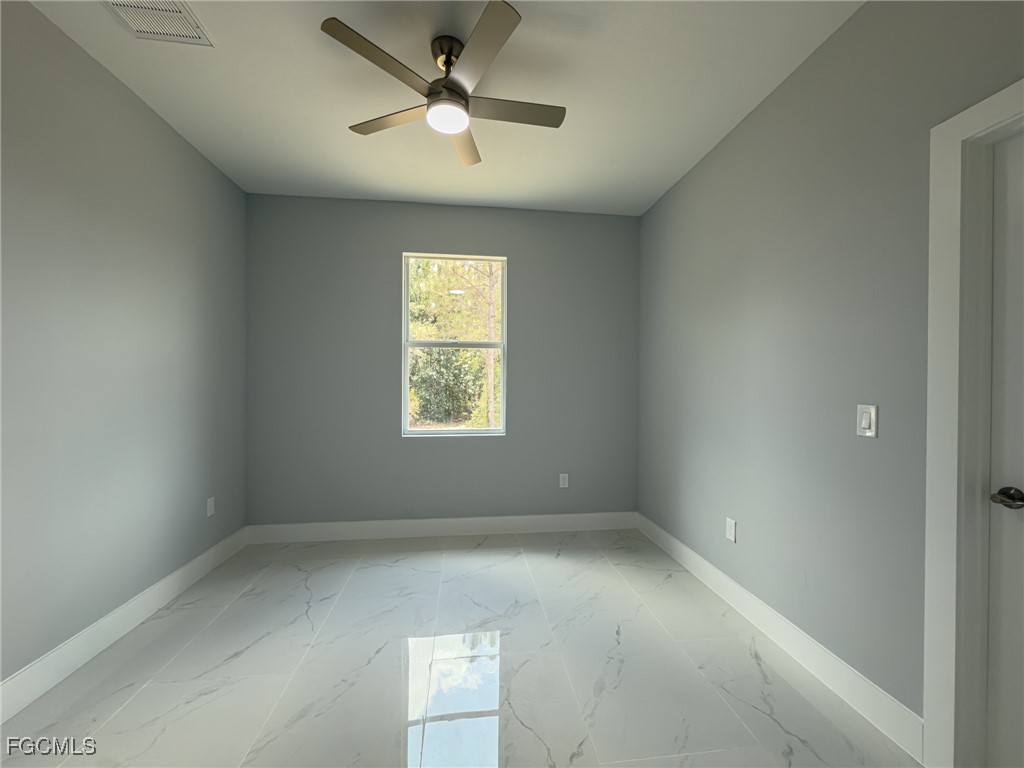 6137 Higgins Avenue Fort Myers FL 33905 2025019281 image18