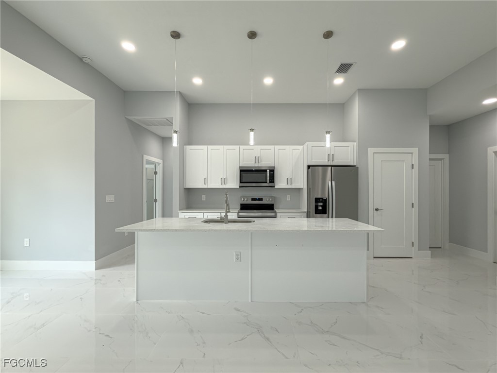 6137 Higgins Avenue Fort Myers FL 33905 2025019281 image3