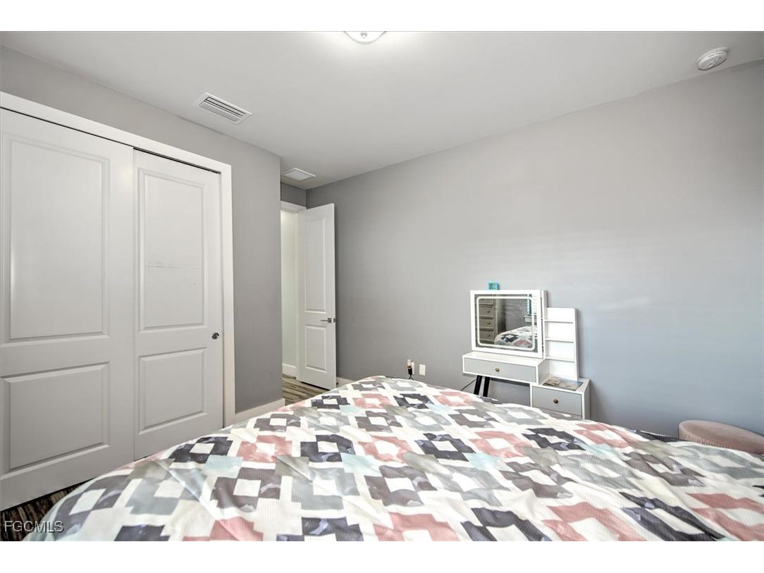 6137 Holt Court Fort Myers FL 33905 2025025807 image18