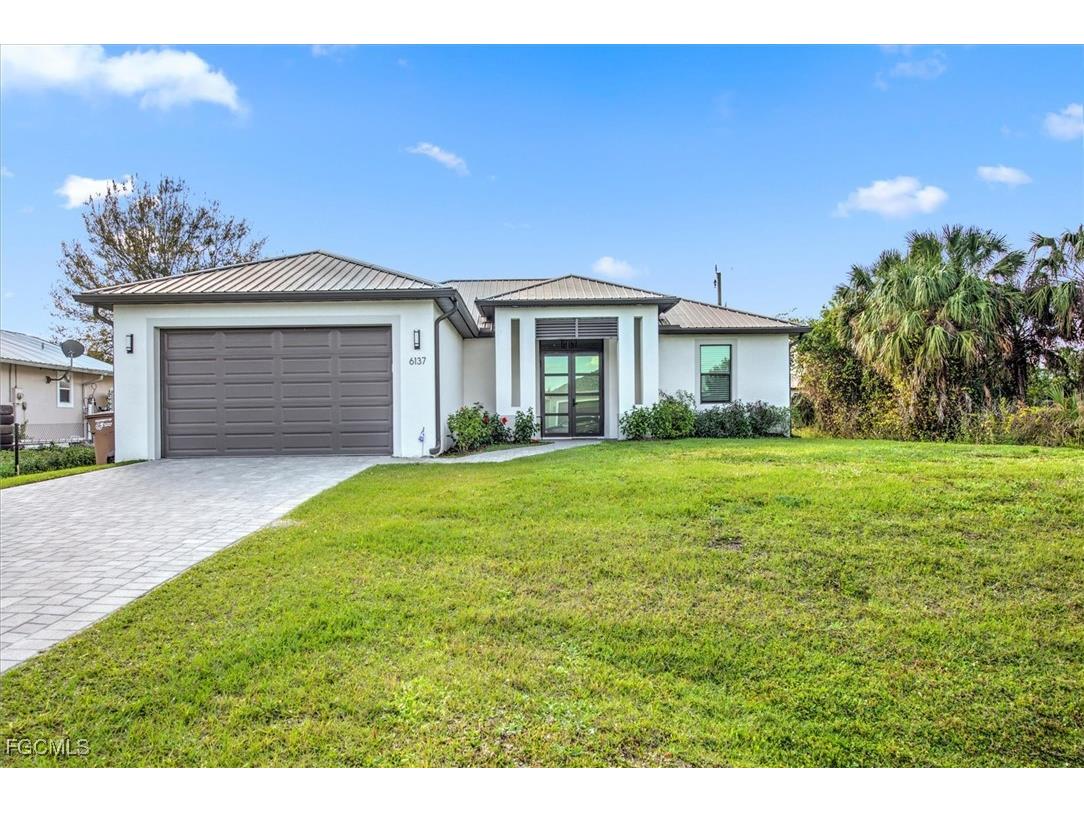 6137 Holt Court Fort Myers FL 33905 2025025807 image2