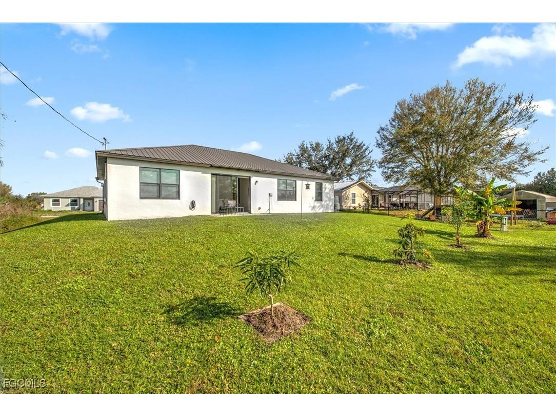 6137 Holt Court Fort Myers FL 33905 2025025807 image25