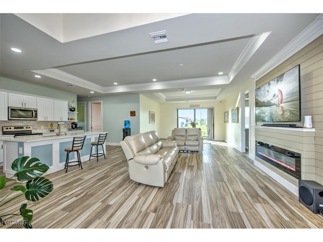 6137 Holt Court Fort Myers FL 33905 2025025807 image3