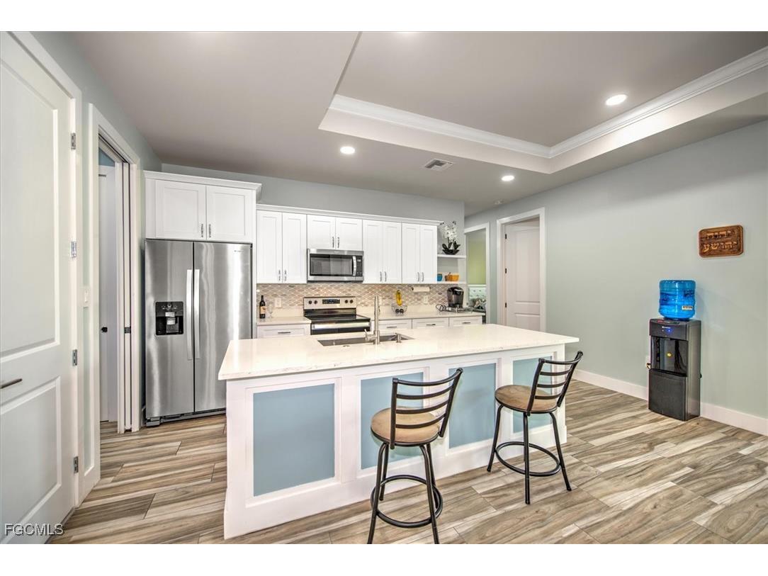 6137 Holt Court Fort Myers FL 33905 2025025807 image9