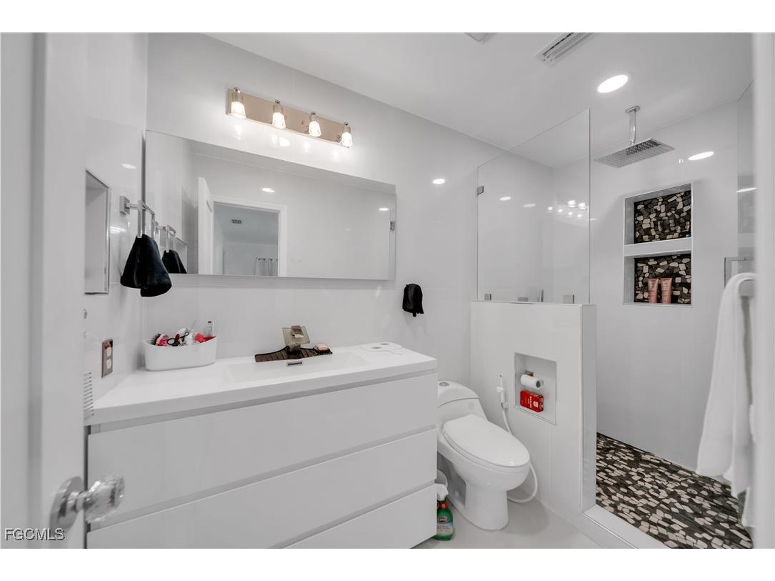 614 Carolina Avenue Fort Myers FL 33905 2025020201 image13