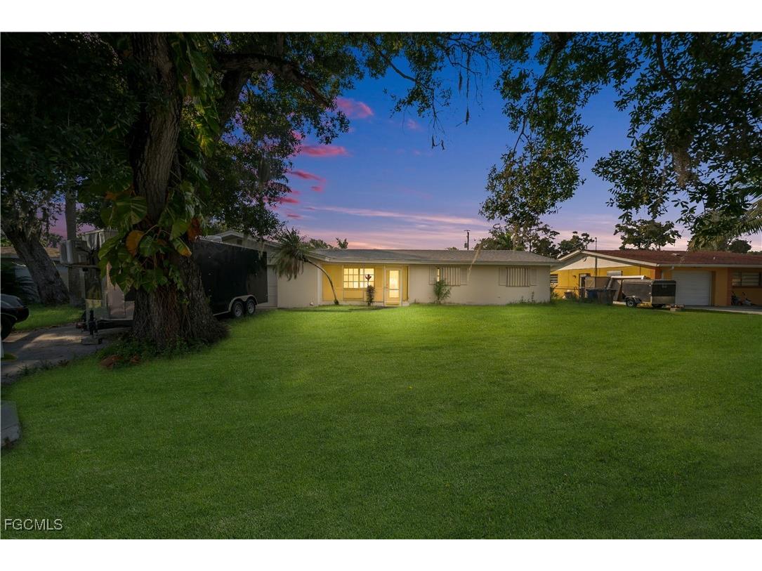 614 Carolina Avenue Fort Myers FL 33905 2025020201 image2