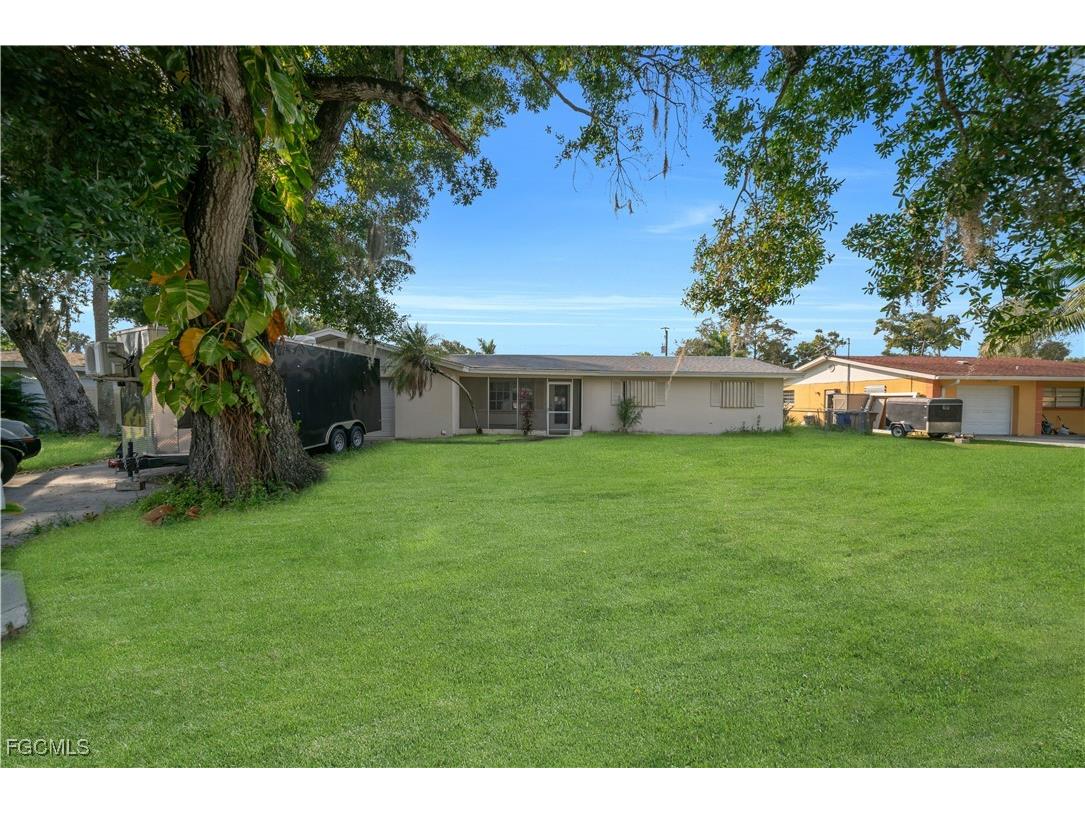 614 Carolina Avenue Fort Myers FL 33905 2025020201 image33