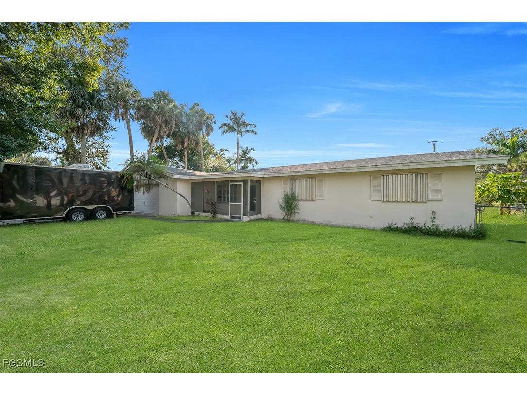 614 Carolina Avenue Fort Myers FL 33905 2025020201 image35