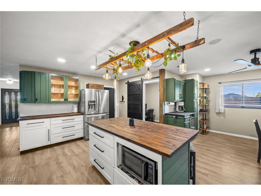 614 NE 1st Avenue Cape Coral FL 33909 2025025835 image16