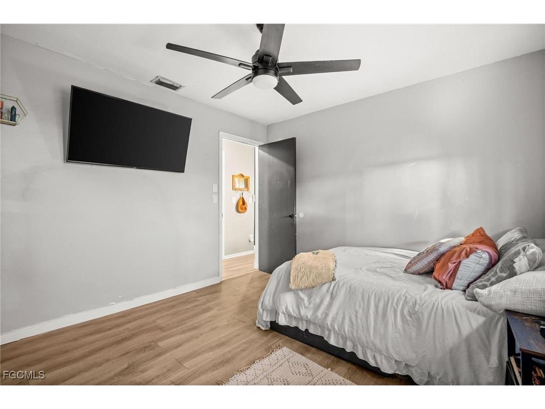 614 NE 1st Avenue Cape Coral FL 33909 2025025835 image28