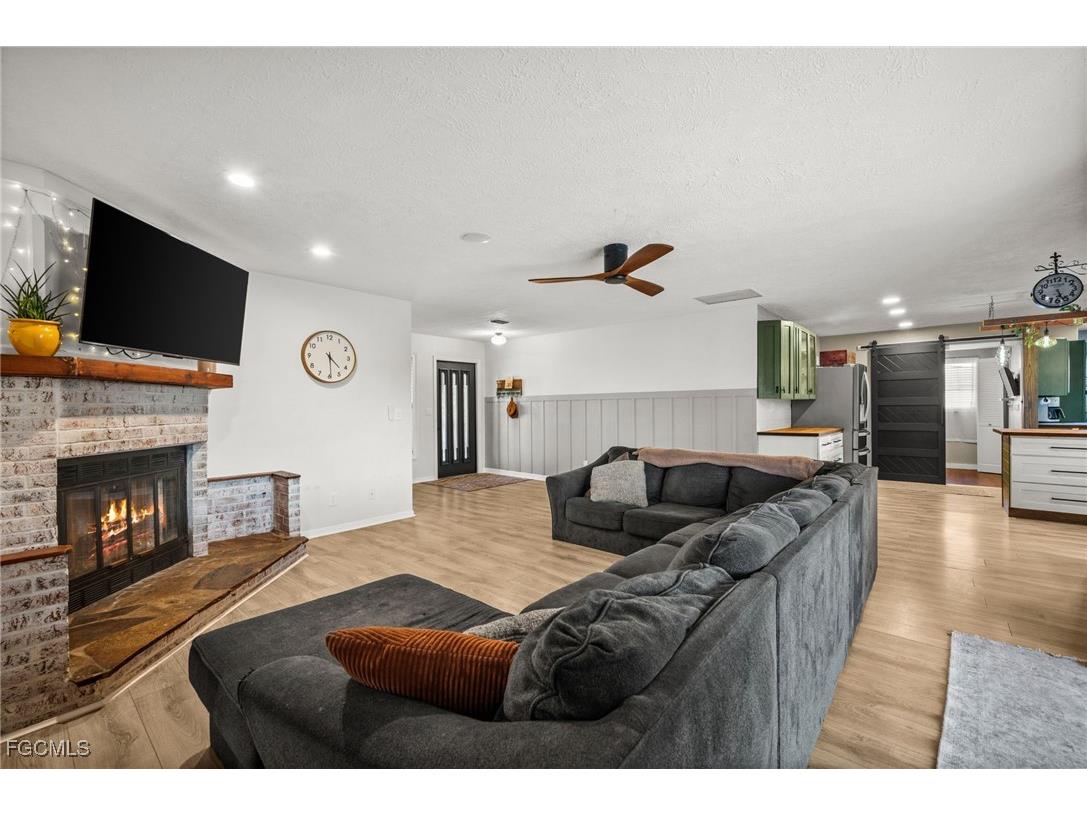 614 NE 1st Avenue Cape Coral FL 33909 2025025835 image4