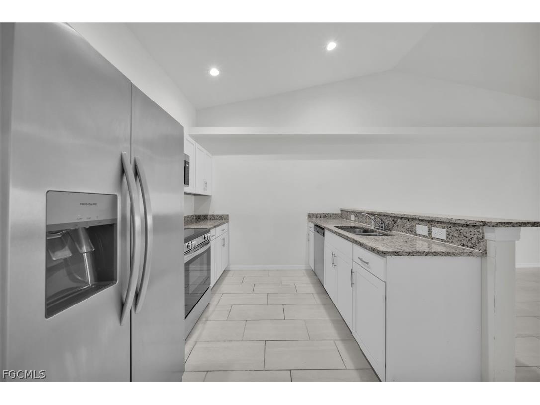 614 SW 3rd Court Cape Coral FL 33991 2026011404 image5