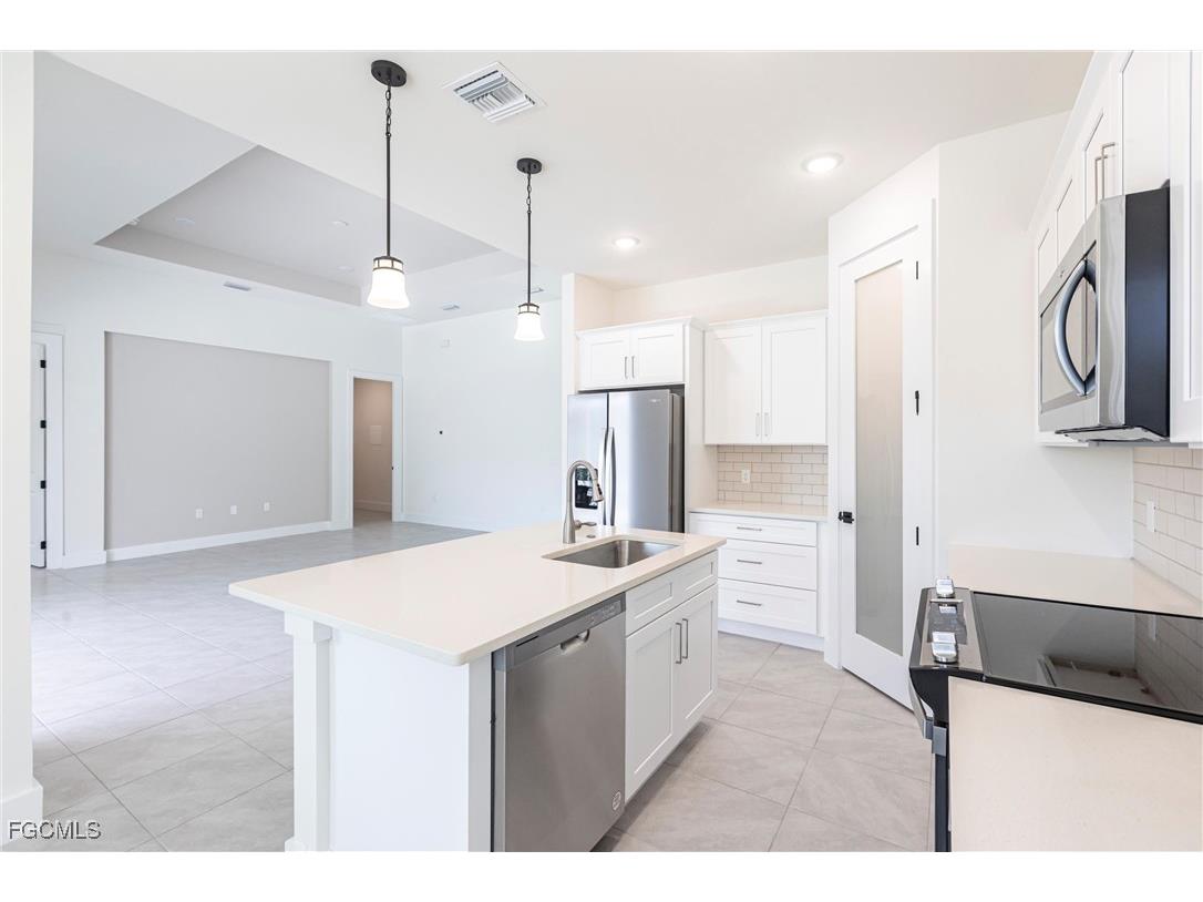 6141 Arbor Avenue Fort Myers FL 33905 2025011242 image18